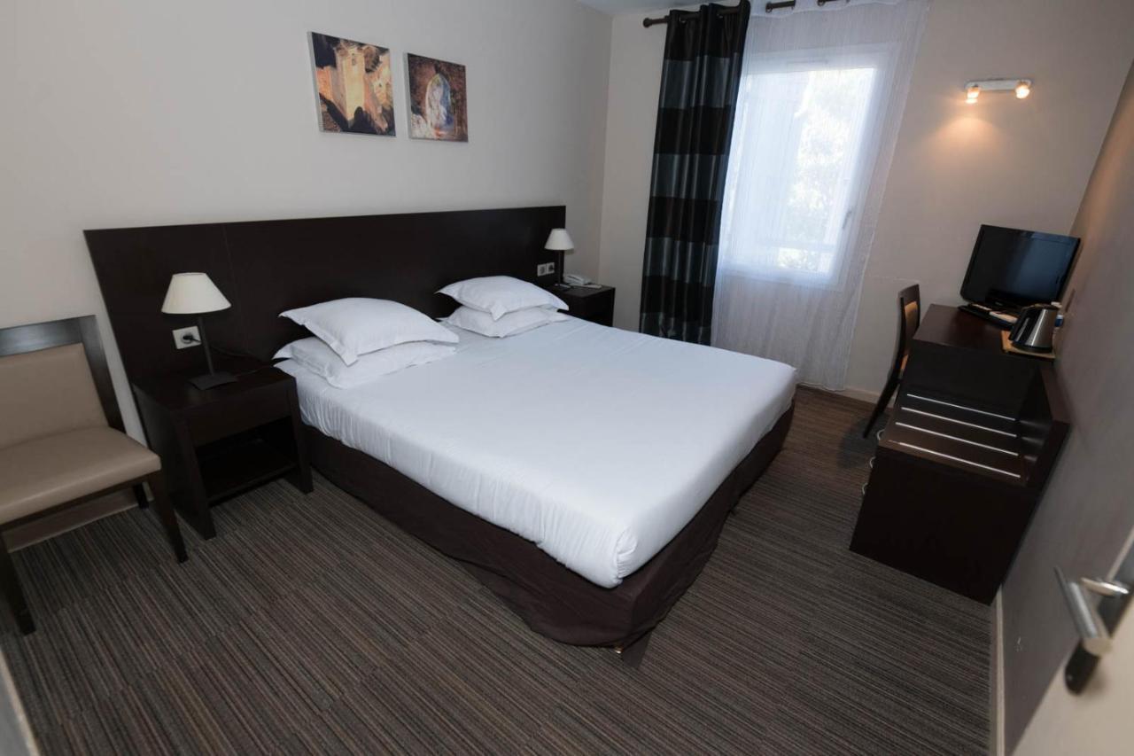 Sowell Hotels Domaine De La Petite Isle L'Isle-sur-la-Sorgue Luaran gambar